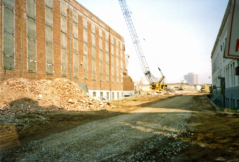 Photograph of outside of B Building (left), Virginia Penitentiary, August 1991